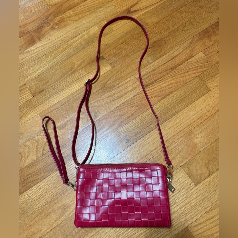 Elegant Red Woven Crossbody Bag
